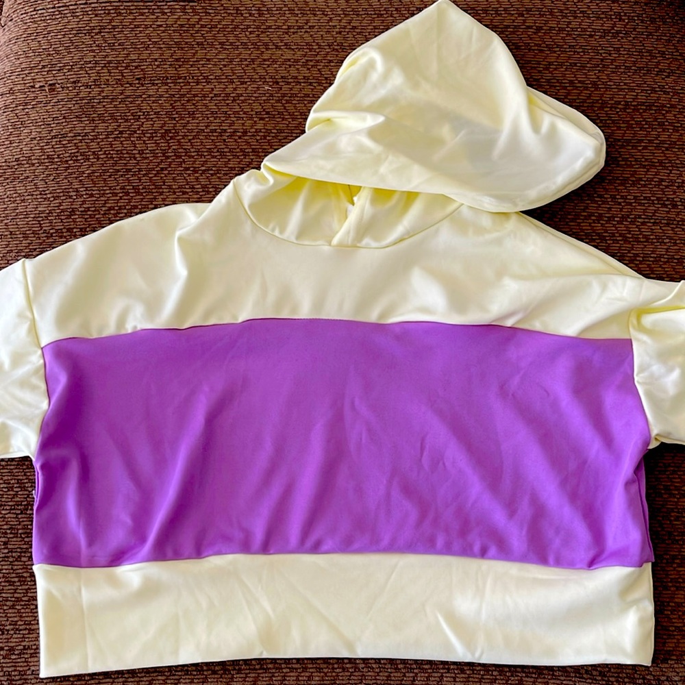 2 Piece Set - Picture 2 of 3